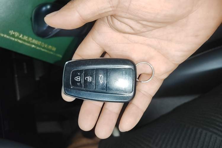 Used Toyota Camry 2023 2.0GVP Premier Edition Vehicle Key