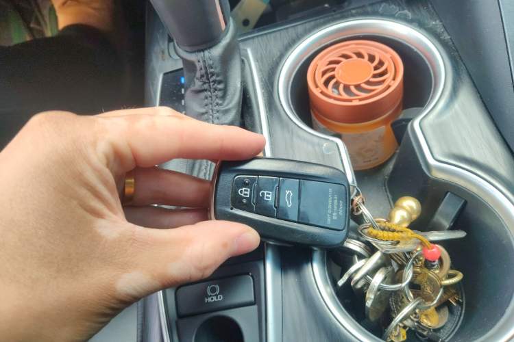 Used Toyota Camry 2023 2.5G Luxury Edition Vehicle Key