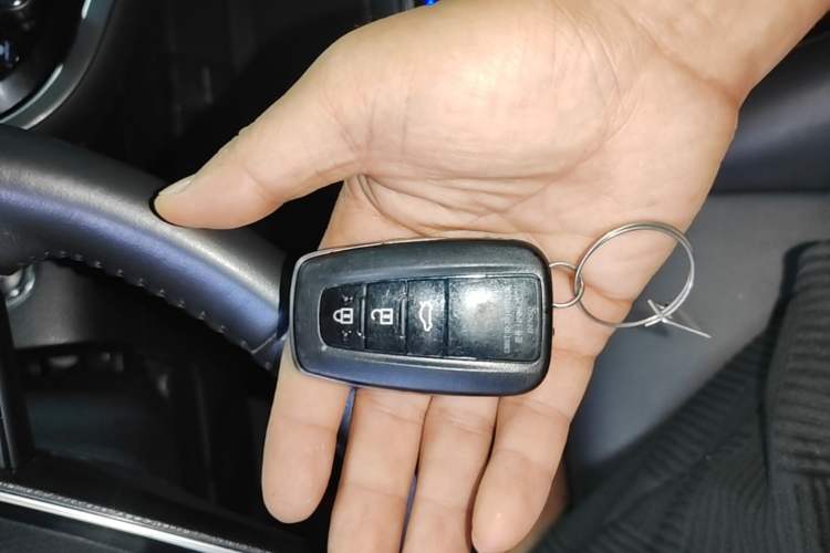 Used Toyota Camry 2023 2.0GVP Premier Edition Vehicle Key