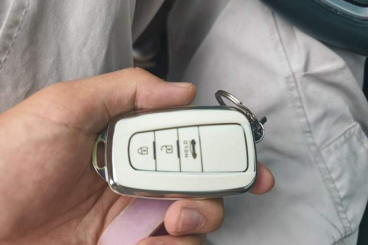 Used Toyota Camry 2023 2.5G Luxury Edition Vehicle Key