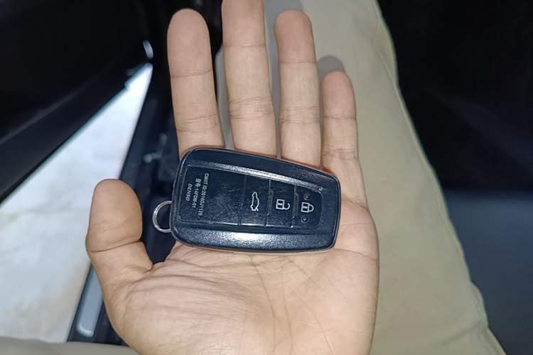 Used Toyota Camry 2023 Dual-Motor 2.5HG Luxury Edition Vehicle Key