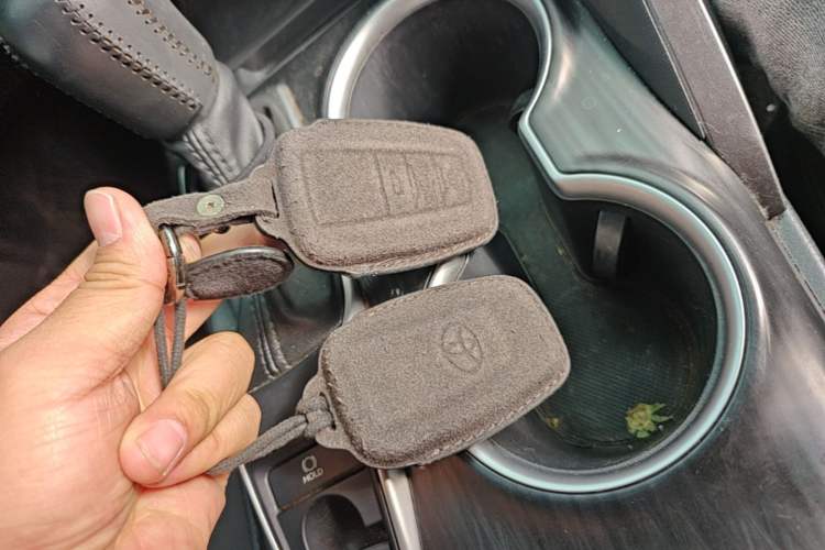 Used Toyota Camry 2023 2.0G Luxury Edition Vehicle Key