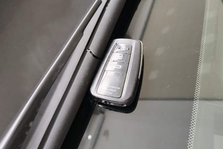 Used Toyota Camry 2023 2.0G Luxury Edition Vehicle Key