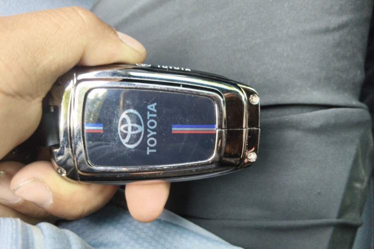 Used Toyota Camry 2023 2.0GVP Premier Edition Vehicle Key