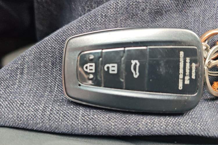 Used Toyota Camry 2023 2.5G Luxury Edition Vehicle Key