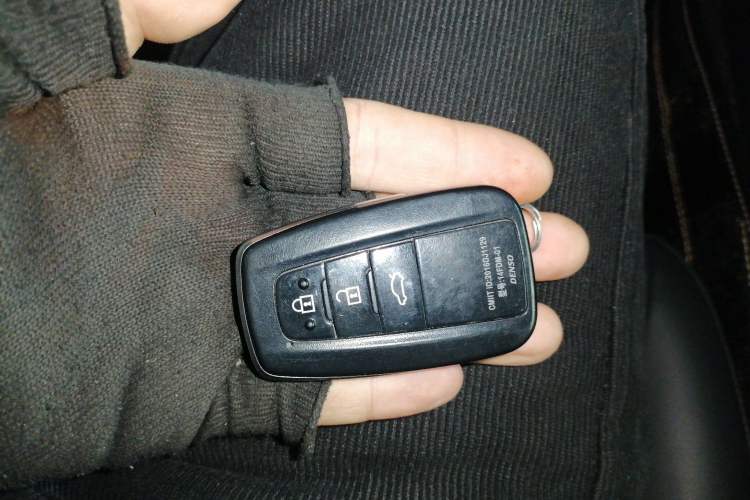 Used Toyota Camry 2023 2.0G Luxury Edition Vehicle Key