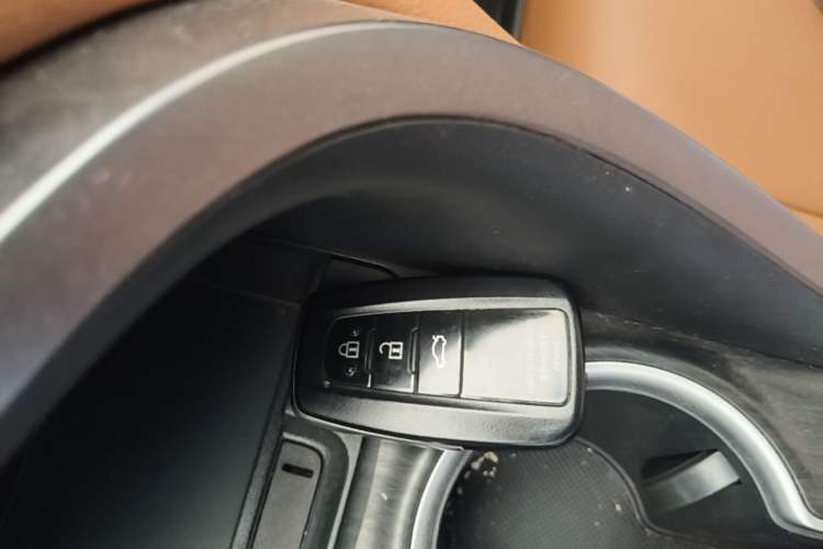 Used Toyota Camry 2023 2.5G Luxury Edition Vehicle Key
