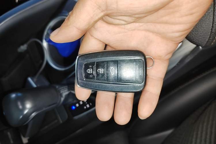 Used Toyota Camry 2023 2.0GVP Premier Edition Vehicle Key
