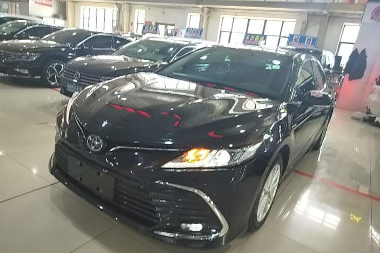 Used Toyota Camry 2023 Dual-Motor 2.5 HGVP Leading Edition Guazi used car, China used car export, Used car for sale, Used Toyota cars, Cheapest cars for sale