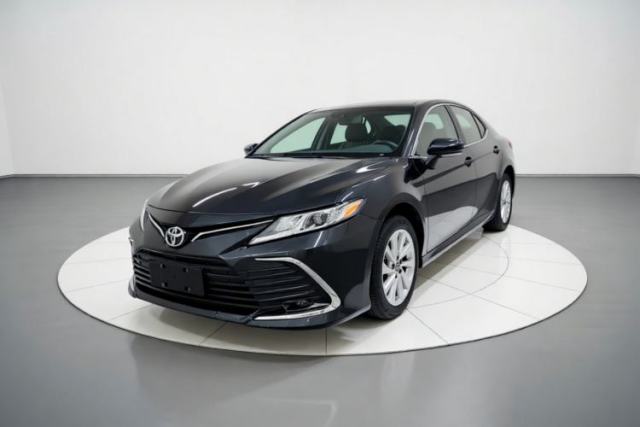 Ojetý Toyota Camry 2023 2.0GVP Premier Edition