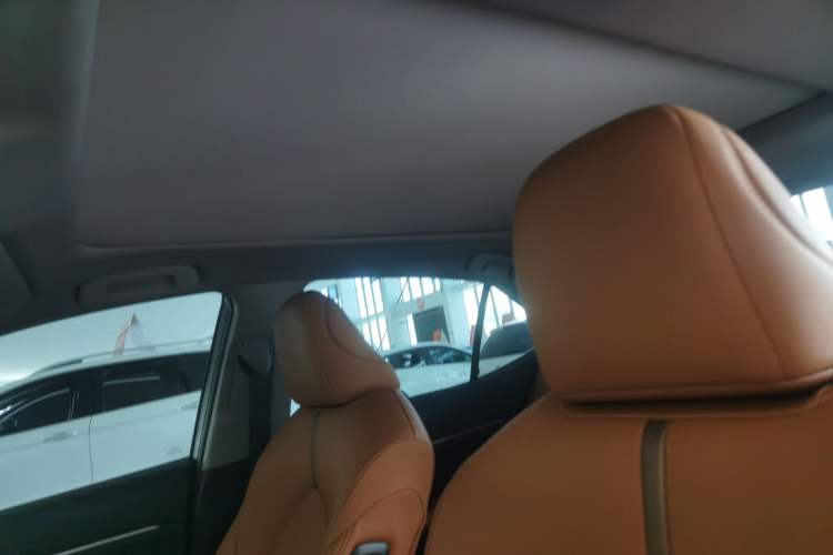 Used Toyota Camry 2023 Dual-Motor 2.5HG Luxury Edition Headliner