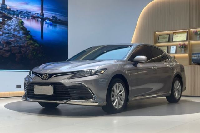 Used Toyota Camry 2023 2.0G Luxury Edition