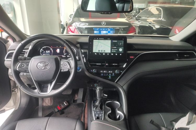 Used Toyota Camry 2023 Dual-Motor 2.5HG Luxury Edition Center Console