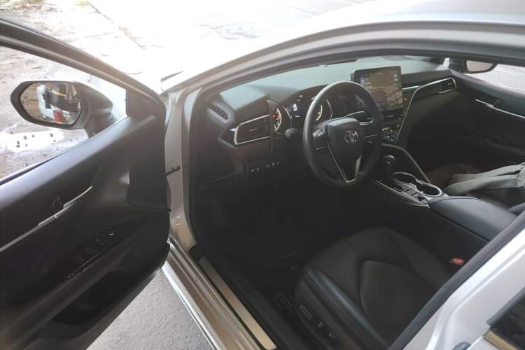 Used Toyota Camry 2023 2.0G Luxury Edition Driver Seat