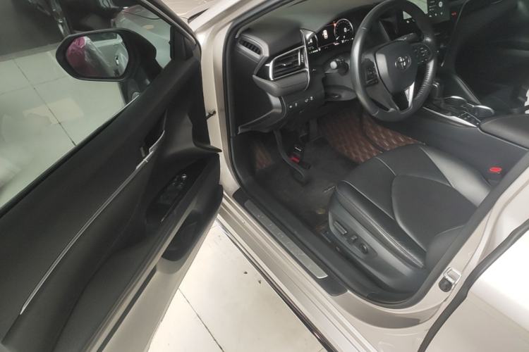 Used Toyota Camry 2023 Dual-Motor 2.5HG Luxury Edition Driver Seat