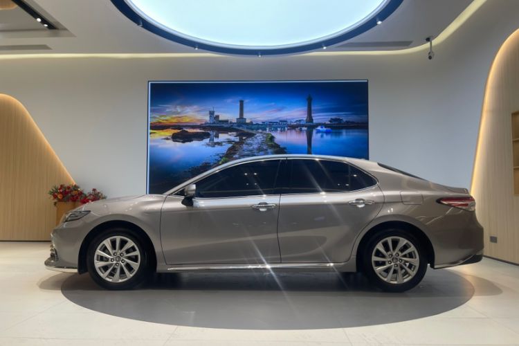 Used Toyota Camry 2023 2.0G Luxury Edition Exterior 3