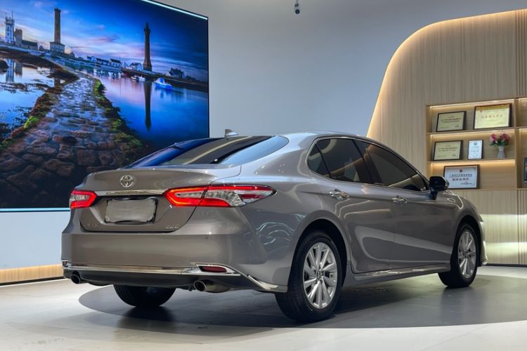 Used Toyota Camry 2023 2.0G Luxury Edition Exterior 6
