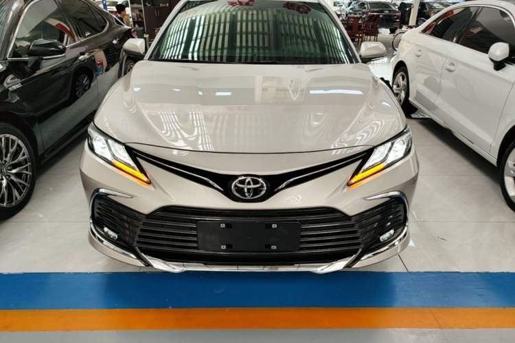 Used Toyota Camry 2023 2.0G Luxury Edition Front