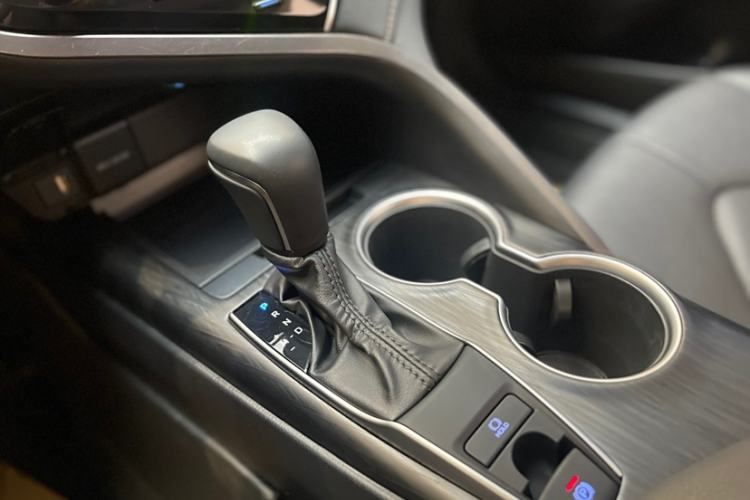 Used Toyota Camry 2023 2.0G Luxury Edition Gear Lever