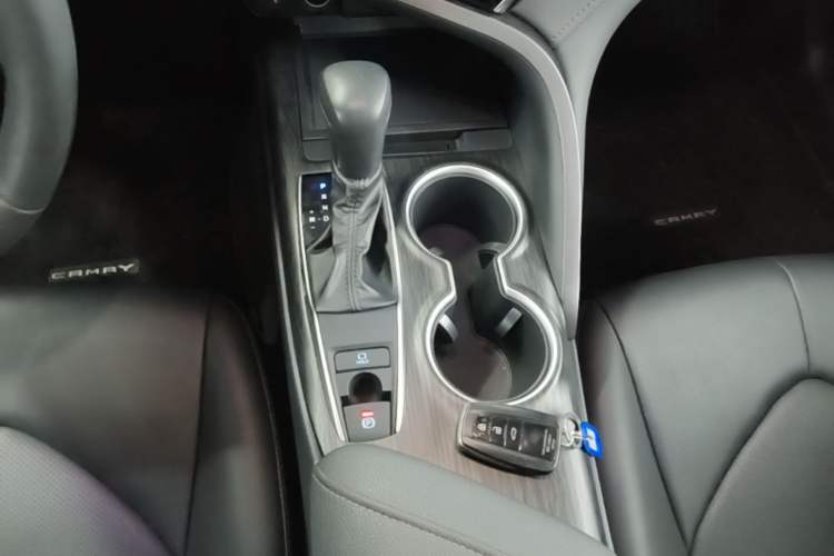 Used Toyota Camry 2023 2.0G Luxury Edition Gear Lever