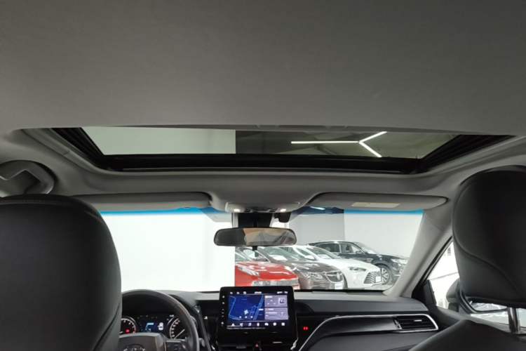 Used Toyota Camry 2023 2.0G Luxury Edition Headliner