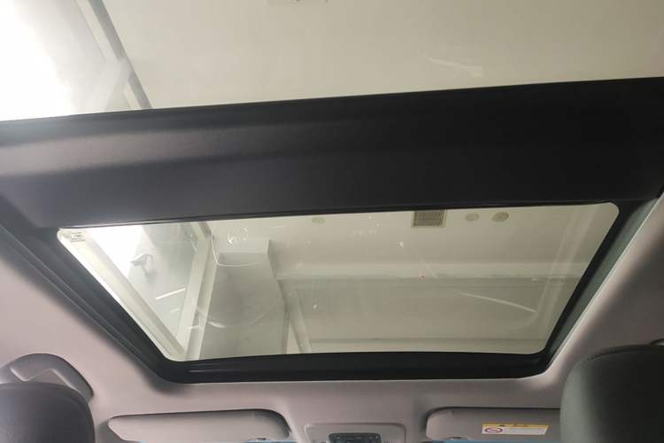 Used Toyota Camry 2023 Dual-Motor 2.5HG Luxury Edition Headliner