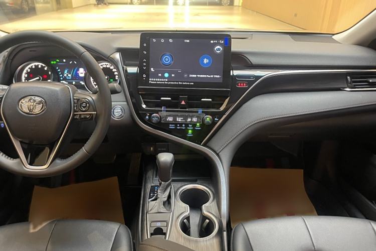 Used Toyota Camry 2023 2.0G Luxury Edition Interior 13