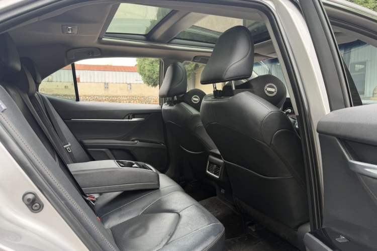 Used Toyota Camry 2023 2.5G Luxury Edition Interior 15