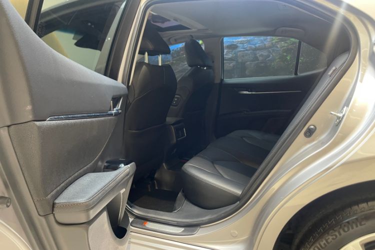 Used Toyota Camry 2023 2.0G Luxury Edition Interior 2