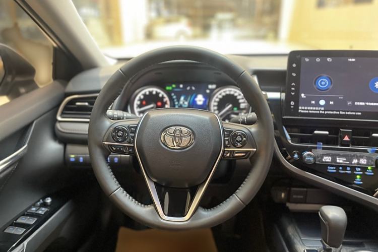 Used Toyota Camry 2023 2.0G Luxury Edition Interior 5