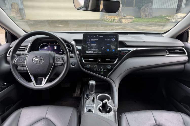 Used Toyota Camry 2023 2.5G Luxury Edition Interior 6