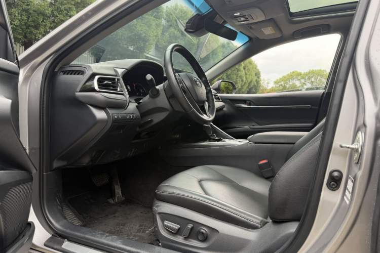 Used Toyota Camry 2023 2.5G Luxury Edition Interior 8