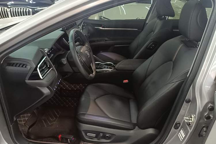 Used Toyota Camry 2023 2.5G Luxury Edition Left Front Seat