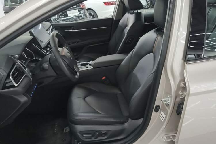 Used Toyota Camry 2023 2.0G Luxury Edition Left Front Seat