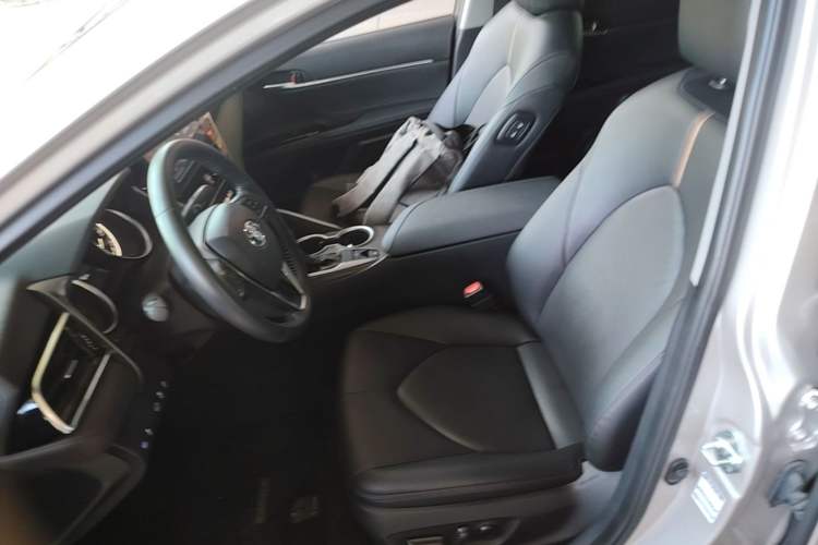 Used Toyota Camry 2023 2.0G Luxury Edition Left Front Seat