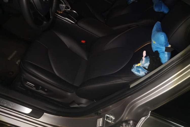 Used Toyota Camry 2023 2.0G Luxury Edition Left Front Seat