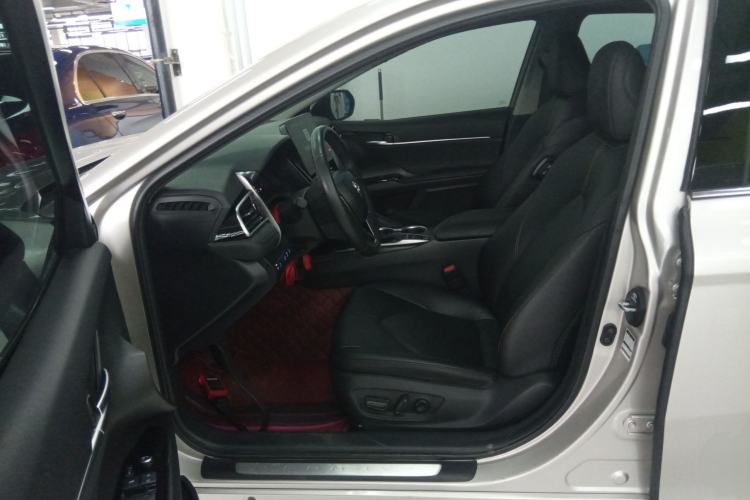 Used Toyota Camry 2023 2.5G Luxury Edition Left Front Seat