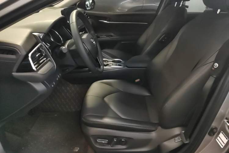 Used Toyota Camry 2023 2.0G Luxury Edition Left Front Seat