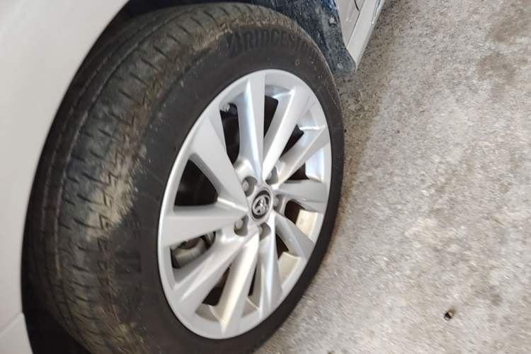 Used Toyota Camry 2023 2.0G Luxury Edition Left Front Wheel Hub