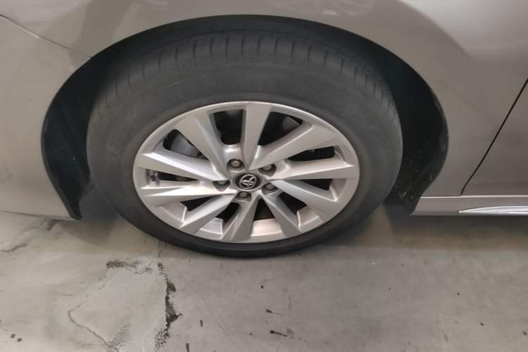 Used Toyota Camry 2023 2.0G Luxury Edition Left Front Wheel Hub