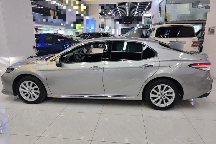 Used Toyota Camry 2023 2.0G Luxury Edition Left Side