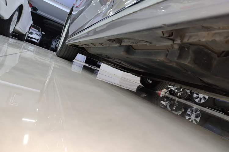 Used Toyota Camry 2023 2.0G Luxury Edition Left Side Sill