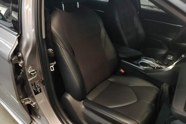 Used Toyota Camry 2023 2.0G Luxury Edition Right Front Seat
