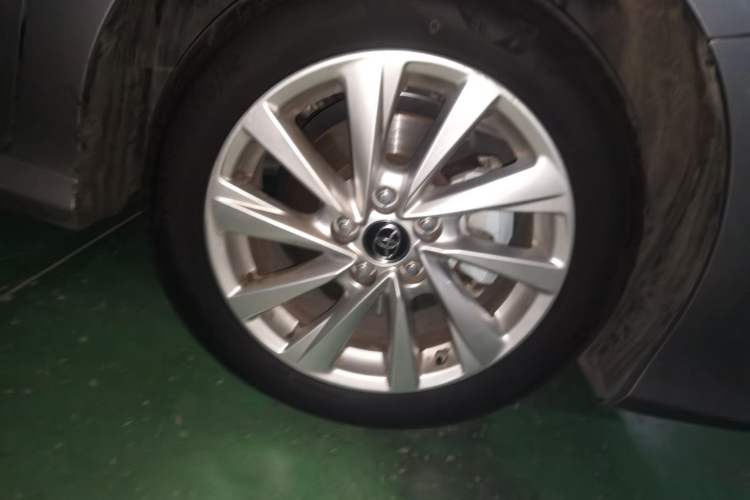 Used Toyota Camry 2023 2.0G Luxury Edition Right Front Wheel Hub
