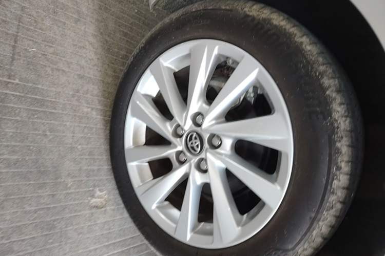 Used Toyota Camry 2023 2.0G Luxury Edition Right Rear Wheel Hub