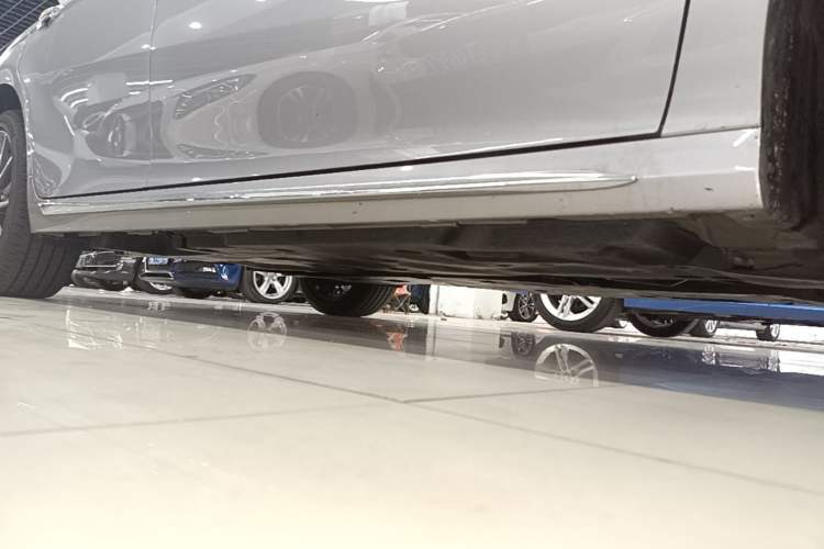 Used Toyota Camry 2023 2.5G Luxury Edition Right Side Sill