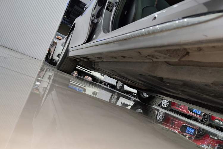 Used Toyota Camry 2023 2.0G Luxury Edition Right Side Sill