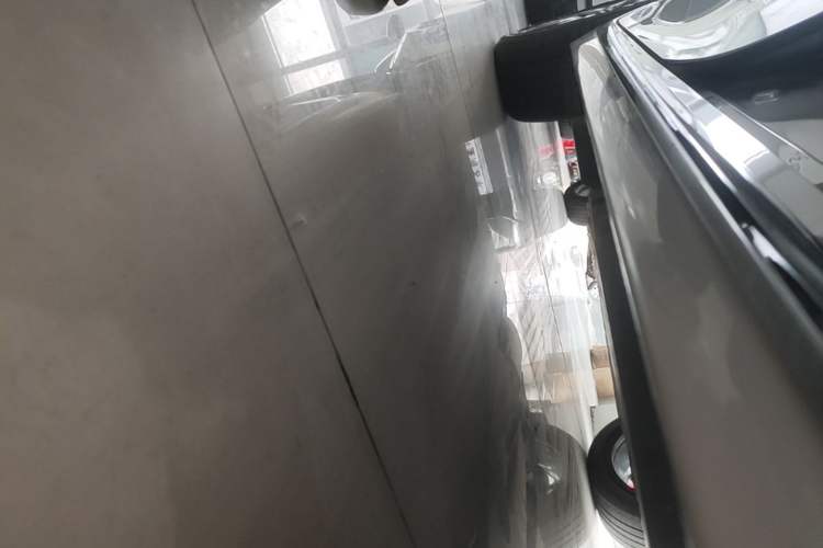 Used Toyota Camry 2023 Dual-Motor 2.5HG Luxury Edition Right Side Sill