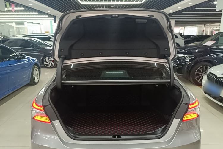 Used Toyota Camry 2023 2.5G Luxury Edition Trunk