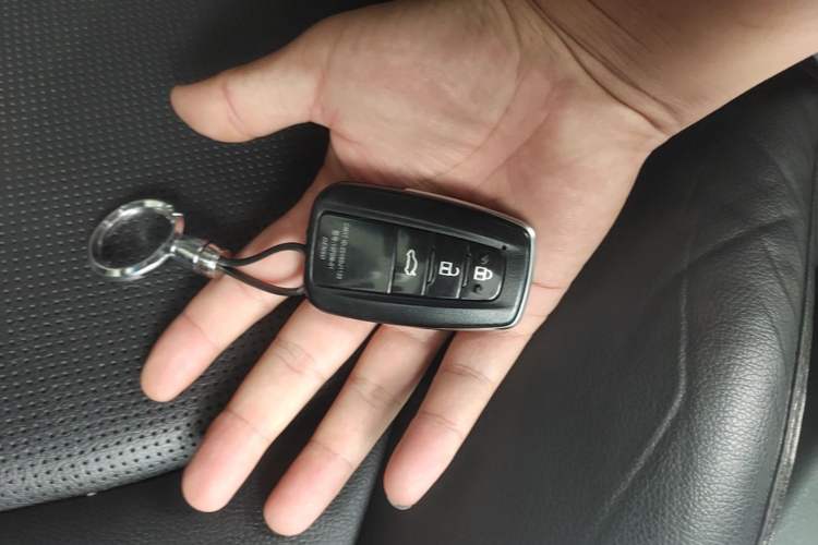 Used Toyota Camry 2023 Dual-Motor 2.5HG Luxury Edition Vehicle Key
